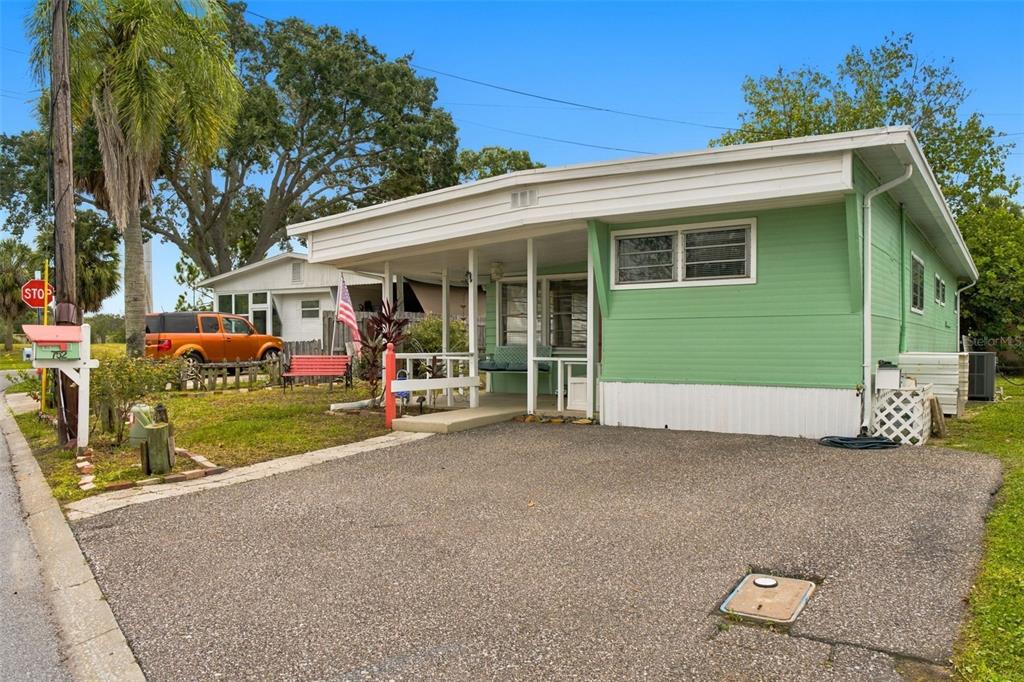 752 DRIFTWOOD LANE, TARPON SPRINGS, FL — photo 3 of 35