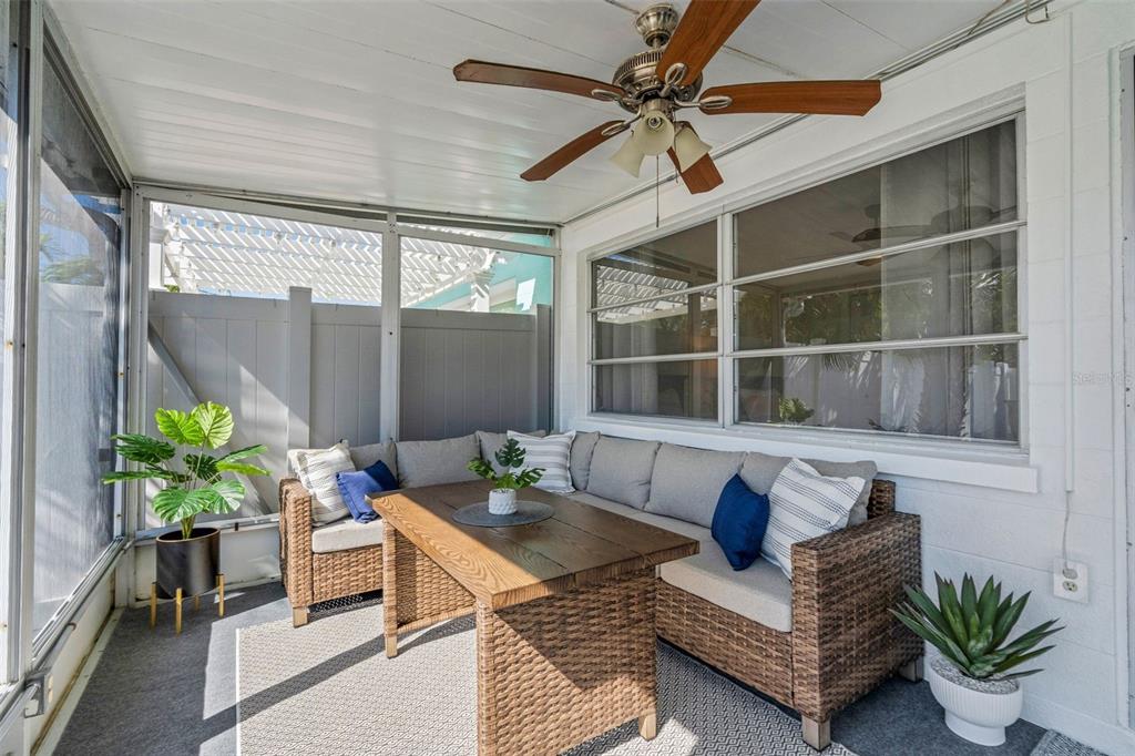 423 62ND STREET, BRADENTON BEACH, FL — photo 4 of 20