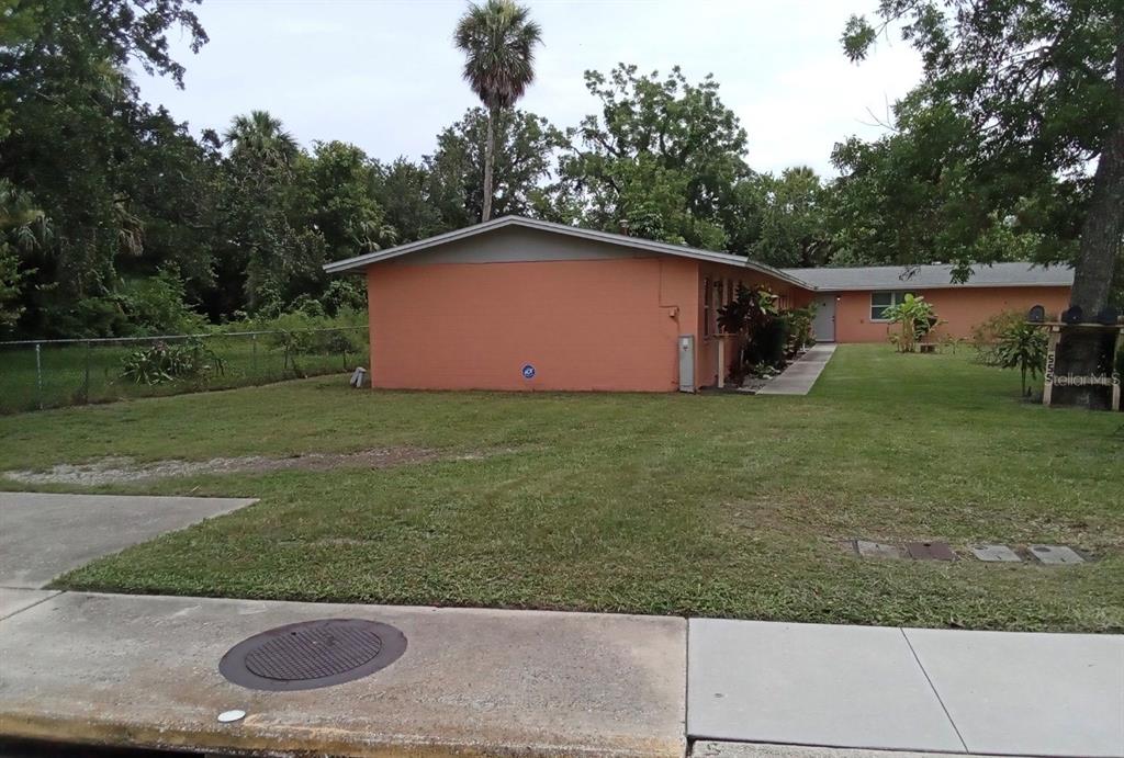 555 OAK STREET, DAYTONA BEACH, FL — photo 2 of 7