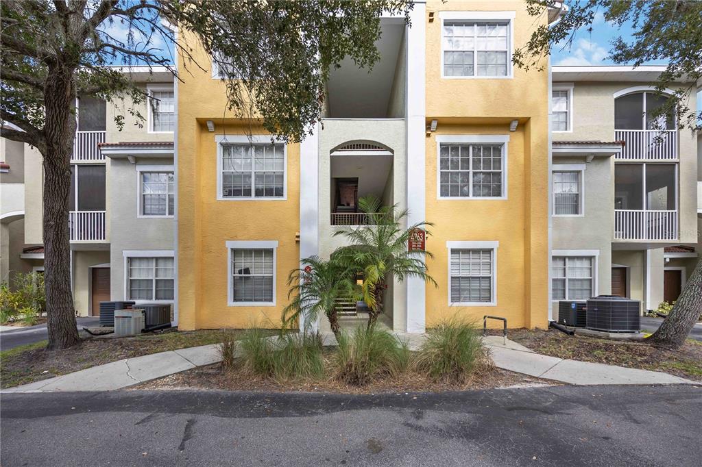 4763 TRAVINI CIRCLE UNIT 3-203