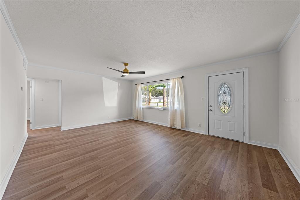 406 E DRURY AVENUE, KISSIMMEE, FL — photo 4 of 30