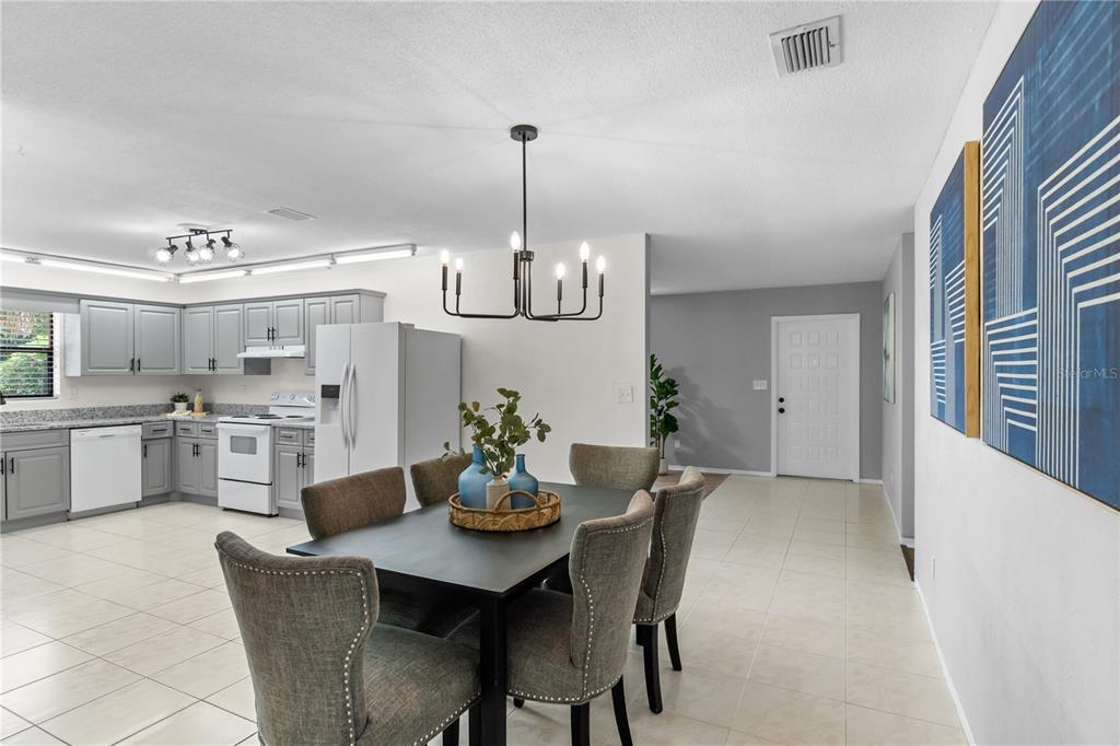 1481 DERBYSHIRE ROAD, DAYTONA BEACH, FL — photo 4 of 29