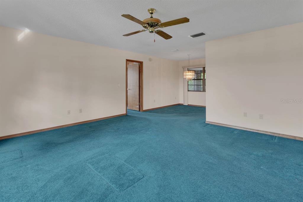 135 E IRIS DRIVE, ORANGE CITY, FL — photo 2 of 30