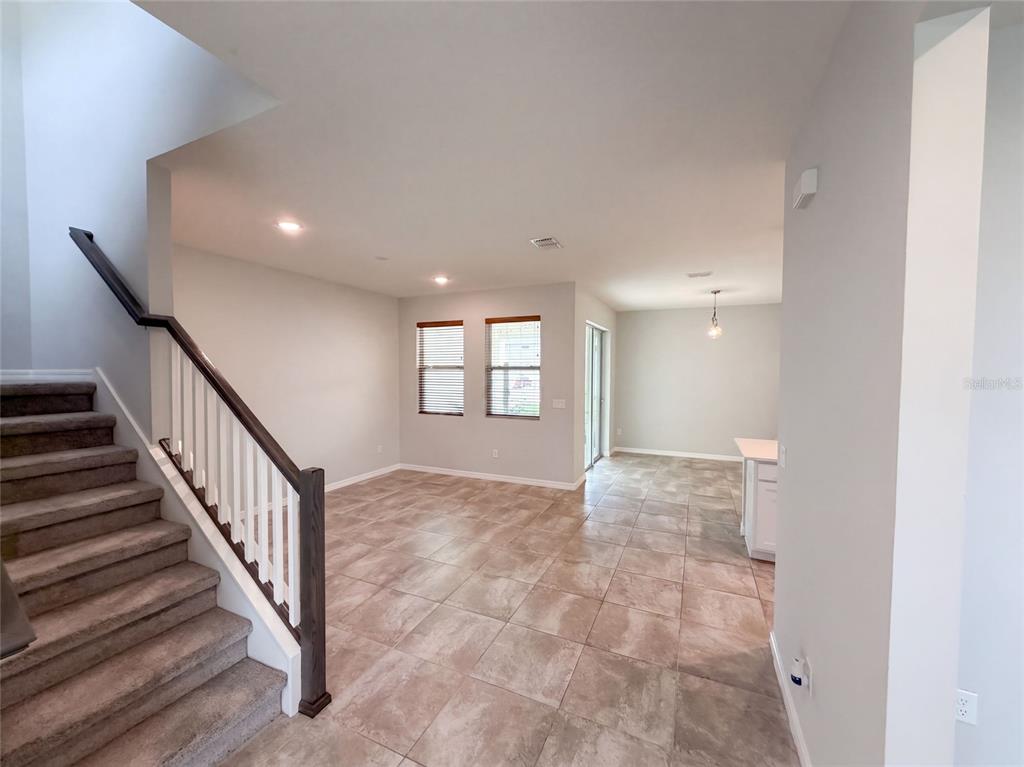 11945 GLOBE STREET, ORLANDO, FL — photo 3 of 33