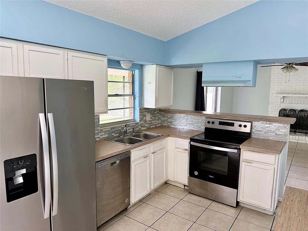1779 MONTICELLO STREET, DELTONA, FL — photo 2 of 20