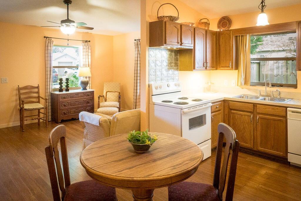 2672 WINCHESTER CIRCLE, EUSTIS, FL — photo 5 of 24