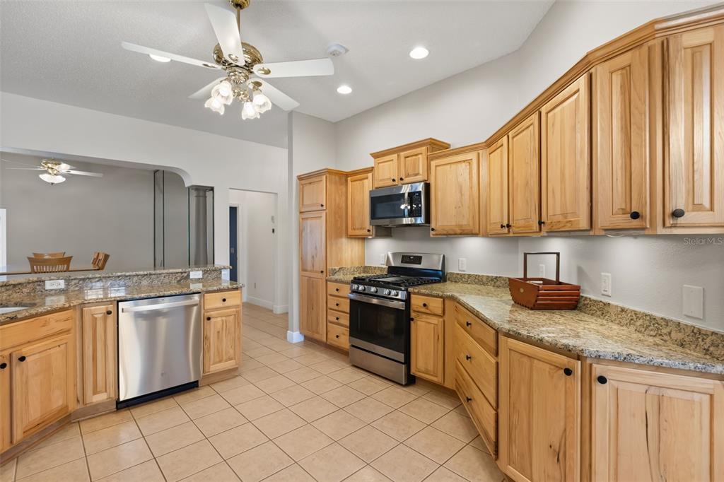 2120 CALLAWAY DRIVE, THE VILLAGES, FL — photo 3 of 30