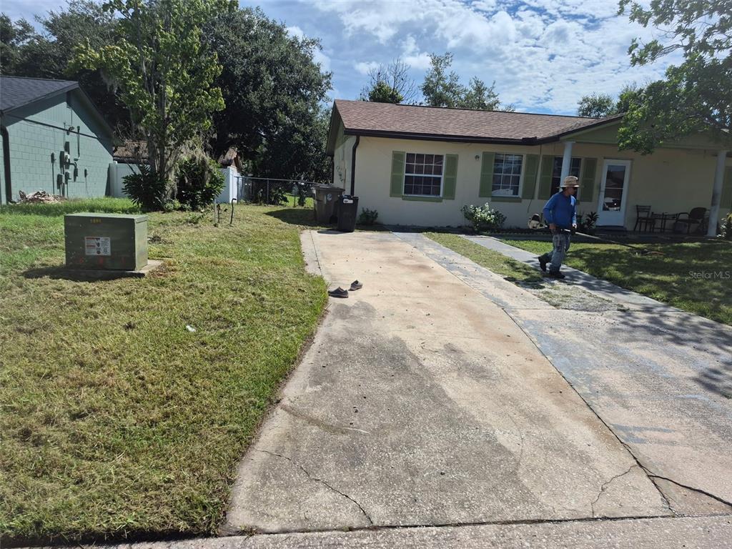 255 GARDENIA ROAD, KISSIMMEE, FL — photo 3 of 6