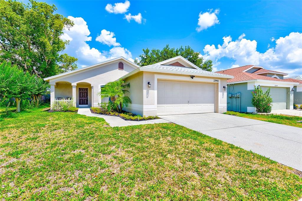 22943 SILLS LOOP
