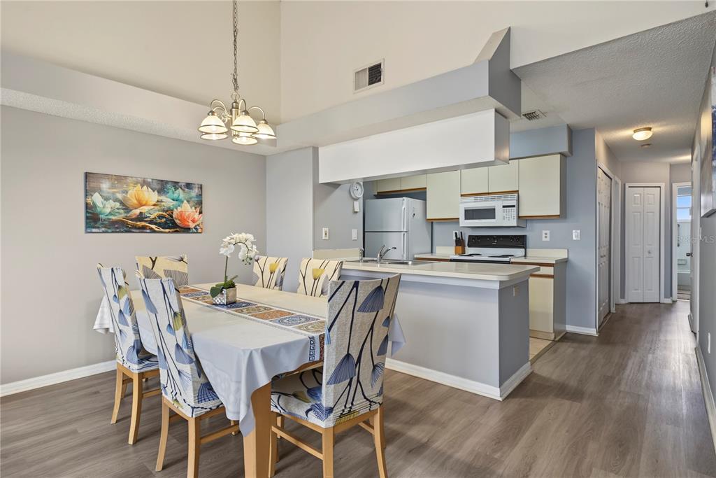2751 N POINCIANA BOULEVARD UNIT 32, KISSIMMEE, FL — photo 4 of 30
