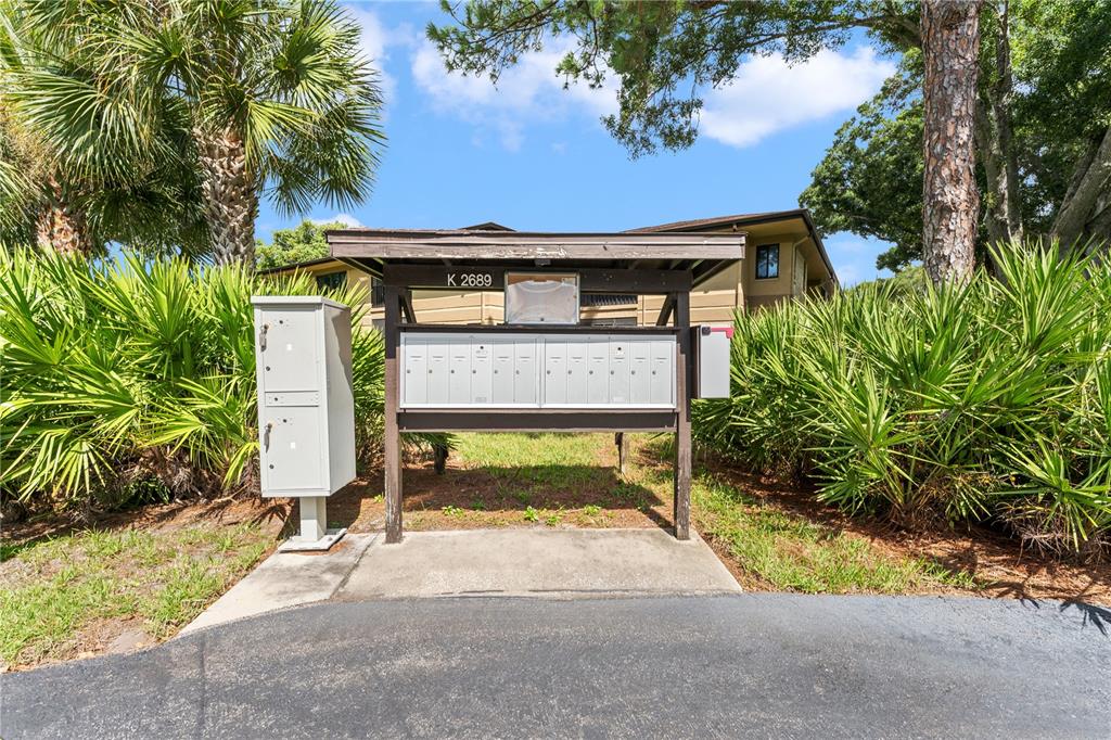 2689 SABAL SPRINGS CIRCLE UNIT 102, CLEARWATER, FL — photo 3 of 30
