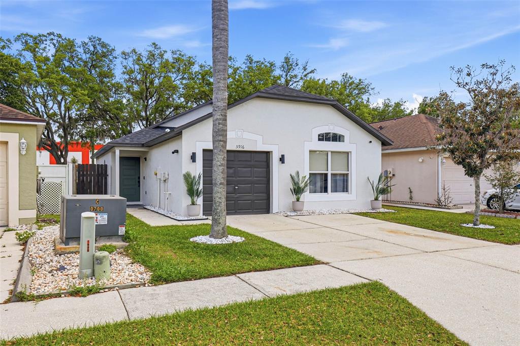 5916 LAKE FRONT DRIVE, WESLEY CHAPEL, FL — photo 2 of 30
