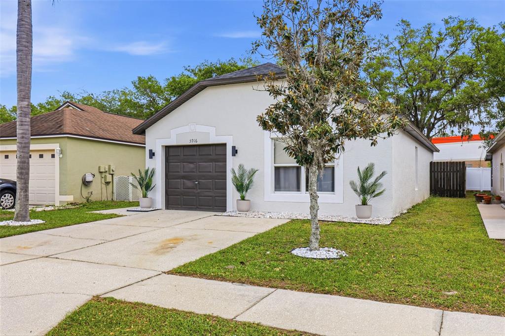 5916 LAKE FRONT DRIVE, WESLEY CHAPEL, FL — photo 4 of 30