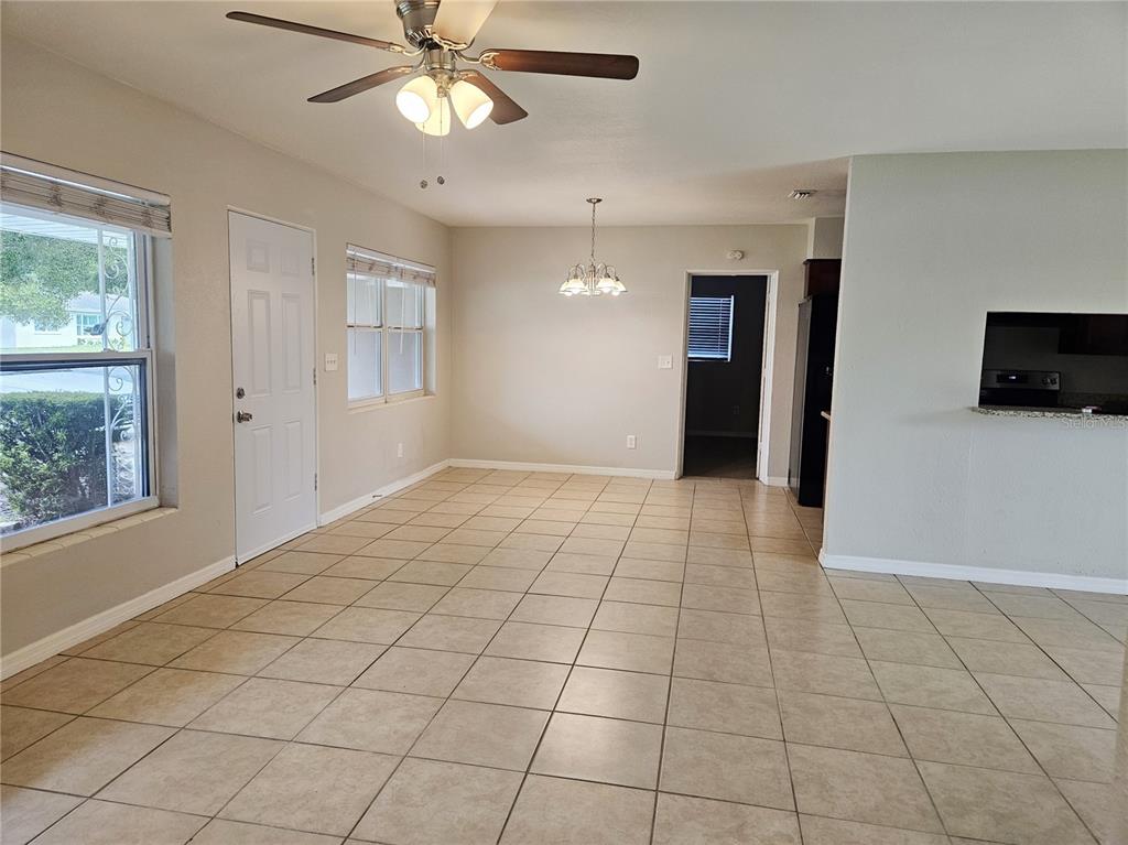 409 KERRY DRIVE, CLEARWATER, FL — photo 5 of 17