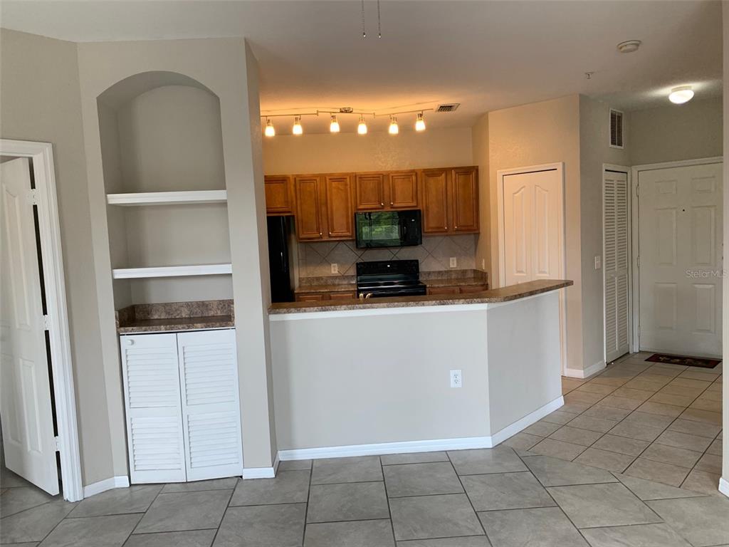 6159 METROWEST BOULEVARD UNIT 205, ORLANDO, FL — photo 4 of 12