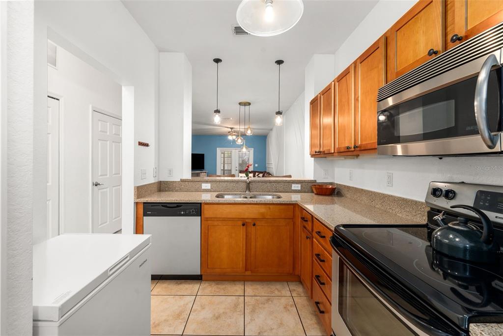 2508 SW 35TH PLACE UNIT Q98, GAINESVILLE, FL — photo 2 of 30
