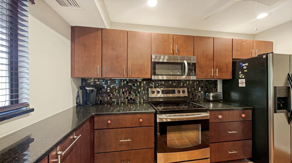 1708 GLENHOUSE DRIVE UNIT 314, SARASOTA, FL — photo 3 of 30