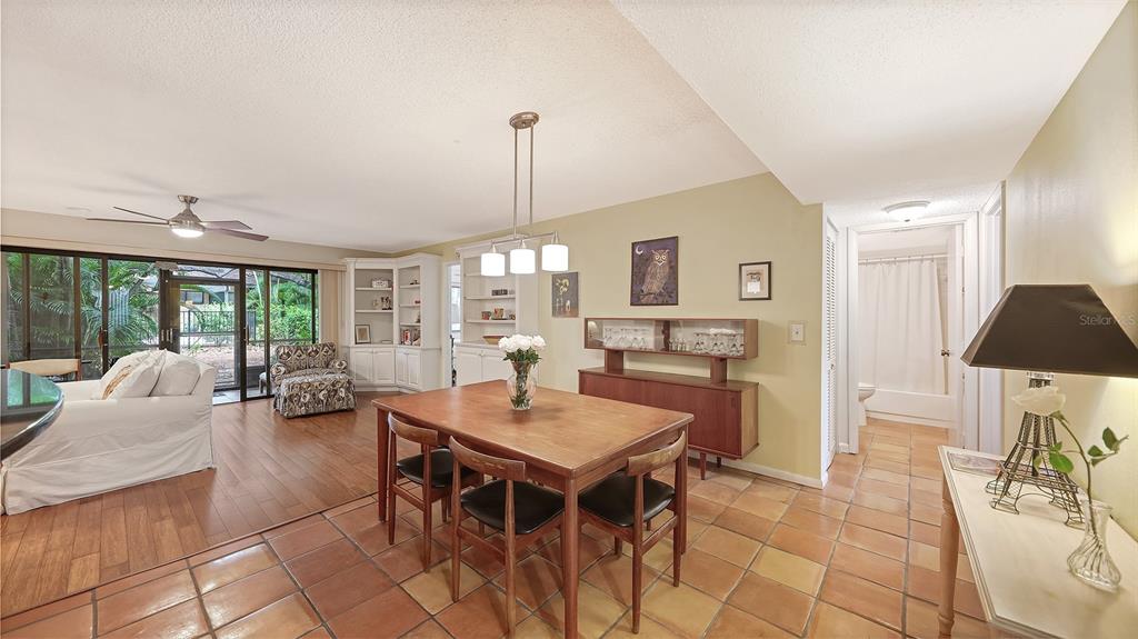 1708 GLENHOUSE DRIVE UNIT 314, SARASOTA, FL — photo 5 of 30