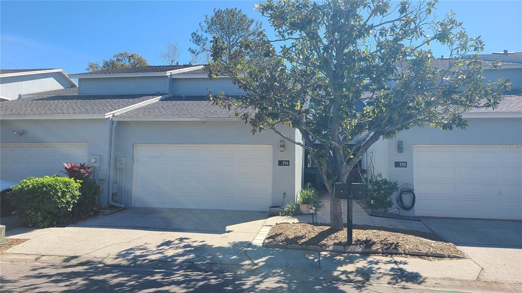 114 W TARGA COURT