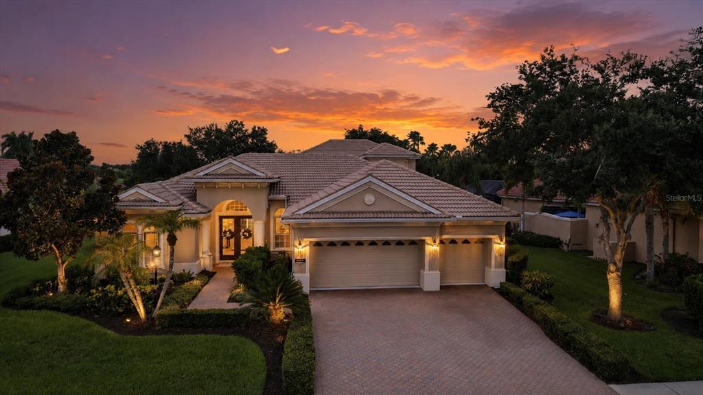 6806 DOMINION LANE