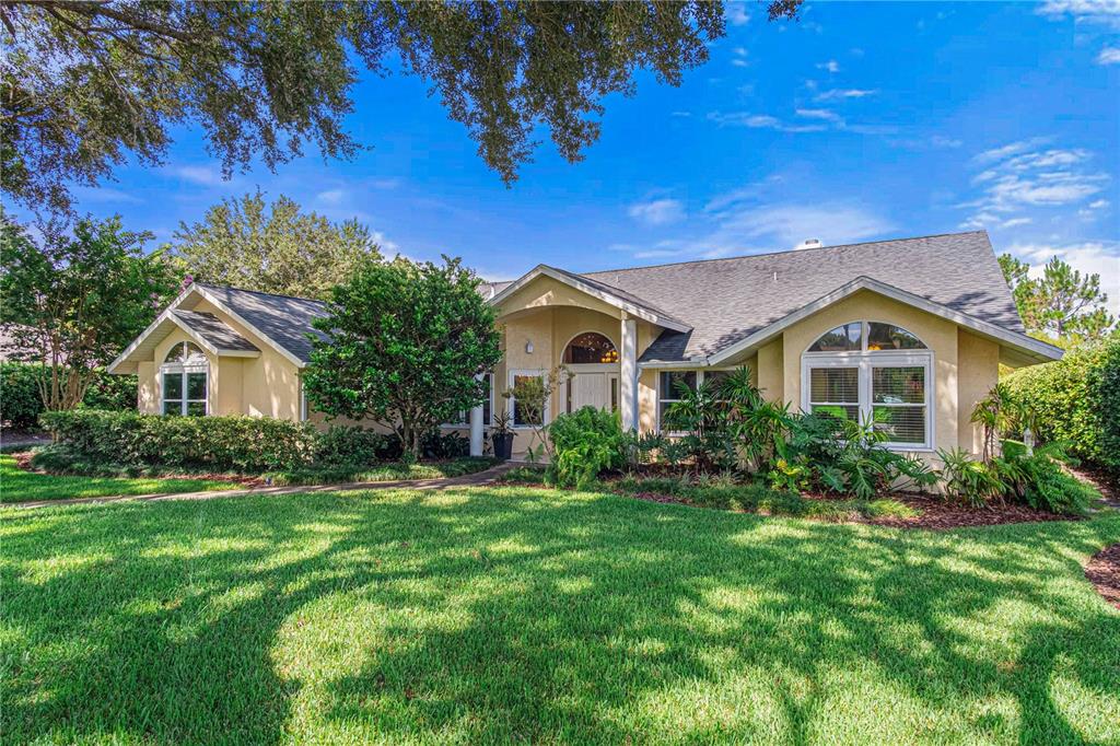 915 CLUB HOUSE BOULEVARD