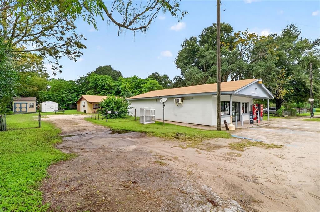 1529 COUNTY ROAD 547 N