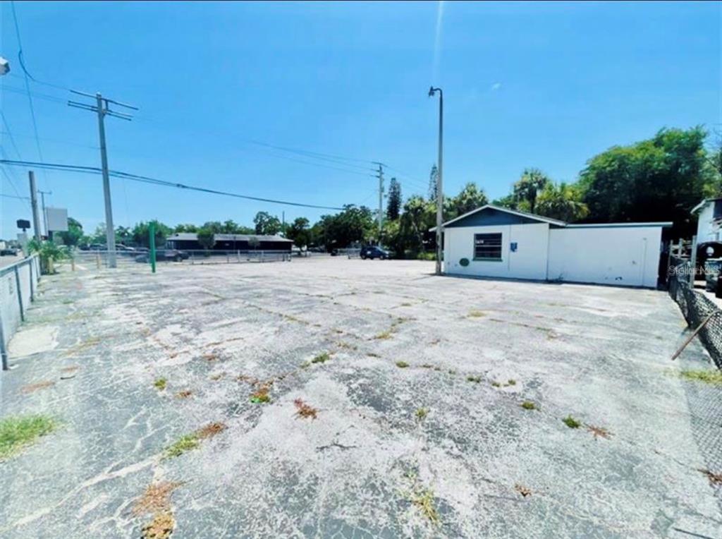 1614 9TH STREET W, BRADENTON, FL — photo 2 of 9
