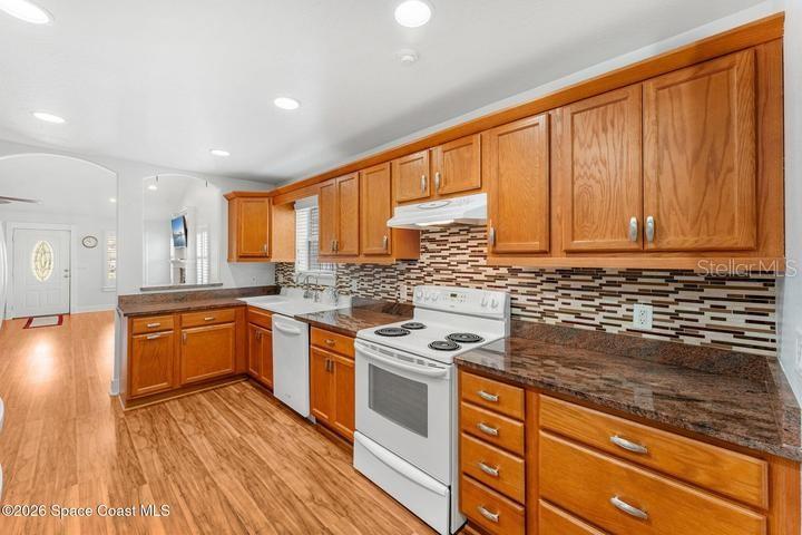 116 ROSA L. JONES DRIVE, COCOA, FL — photo 5 of 30