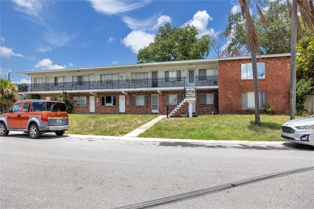 224 WAVERLY WAY UNIT 4