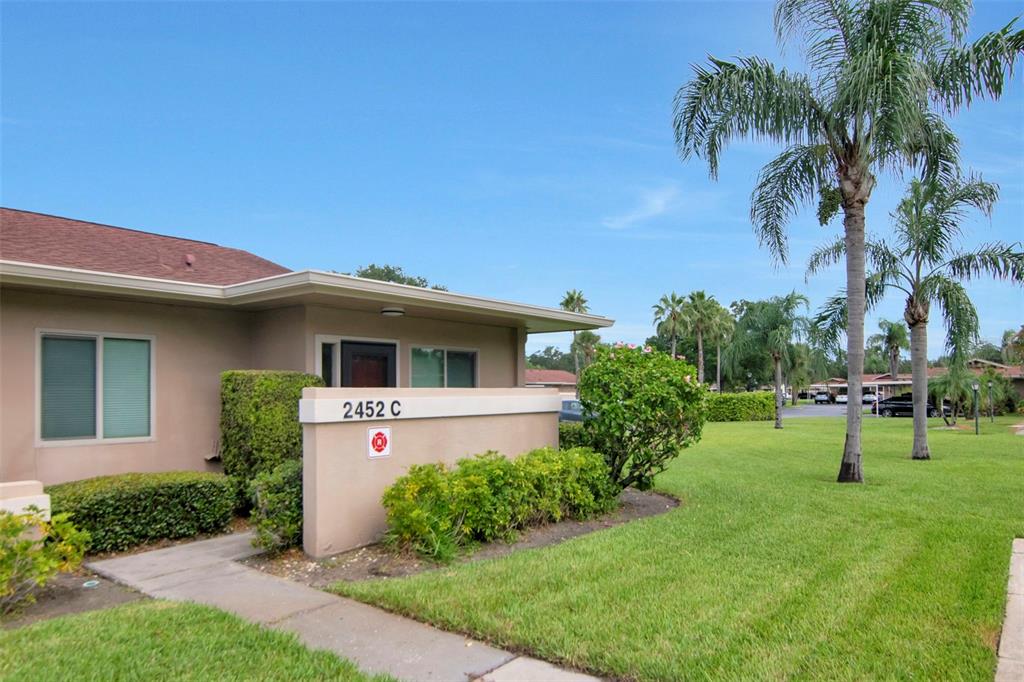 2452 LAURELWOOD DRIVE UNIT C, CLEARWATER, FL — photo 3 of 30
