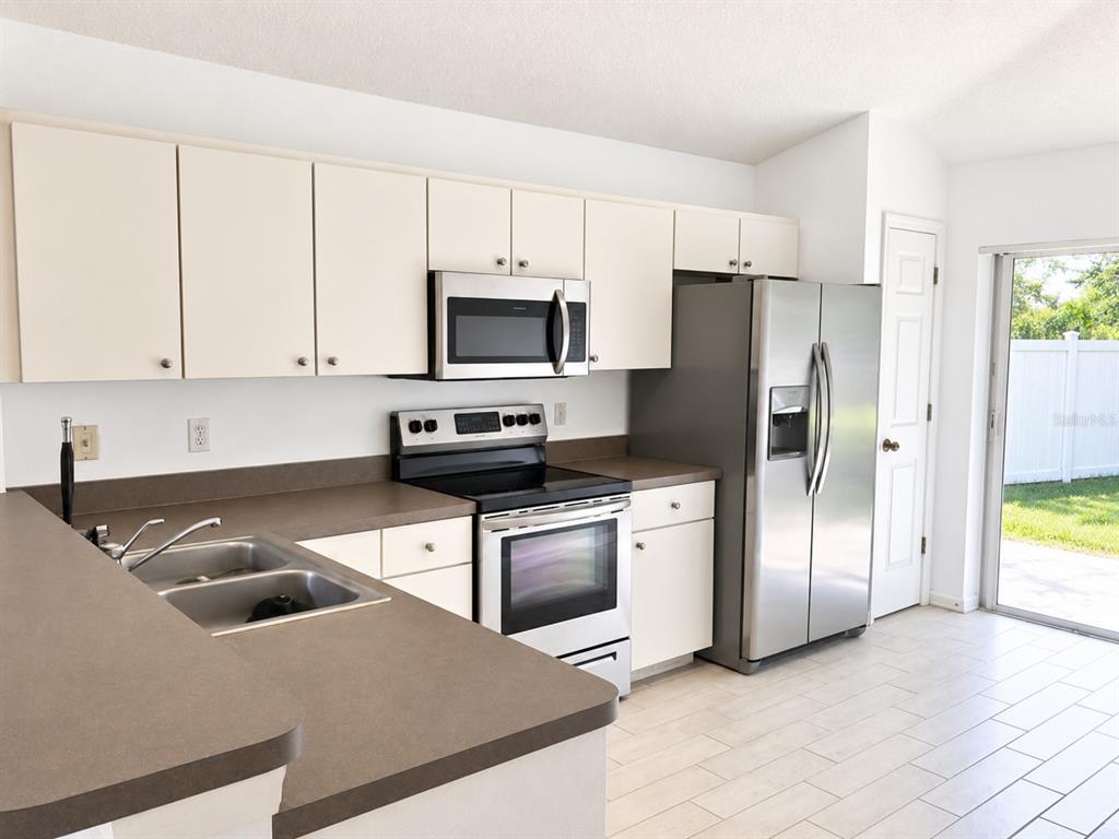 32215 FISH HOOK LOOP, WESLEY CHAPEL, FL — photo 5 of 20