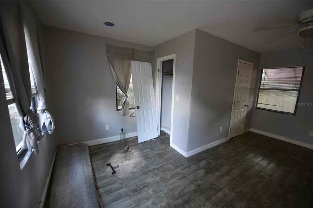 1000 10TH AVENUE NW, LARGO, FL — photo 4 of 12