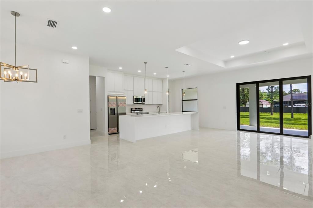 1016 STATE AVENUE, LEHIGH ACRES, FL — photo 4 of 27