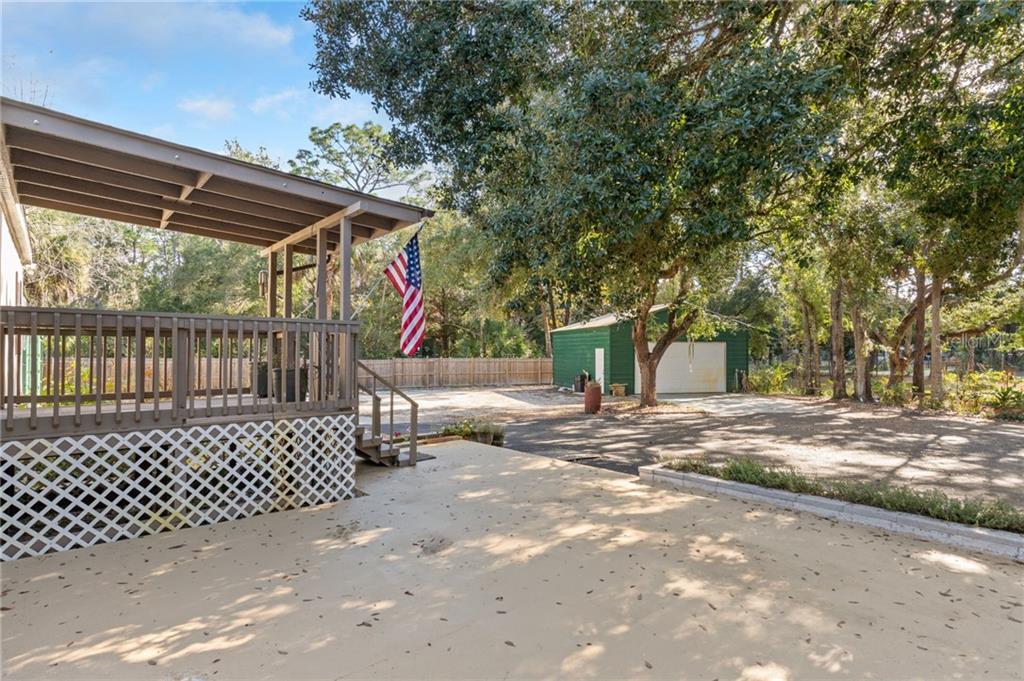193 Gladys AVENUE, INGLIS, FL — photo 4 of 30