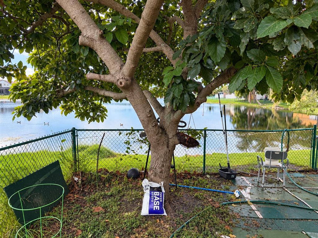 2122 NW 184TH WAY, PEMBROKE PINES, FL — photo 4 of 12