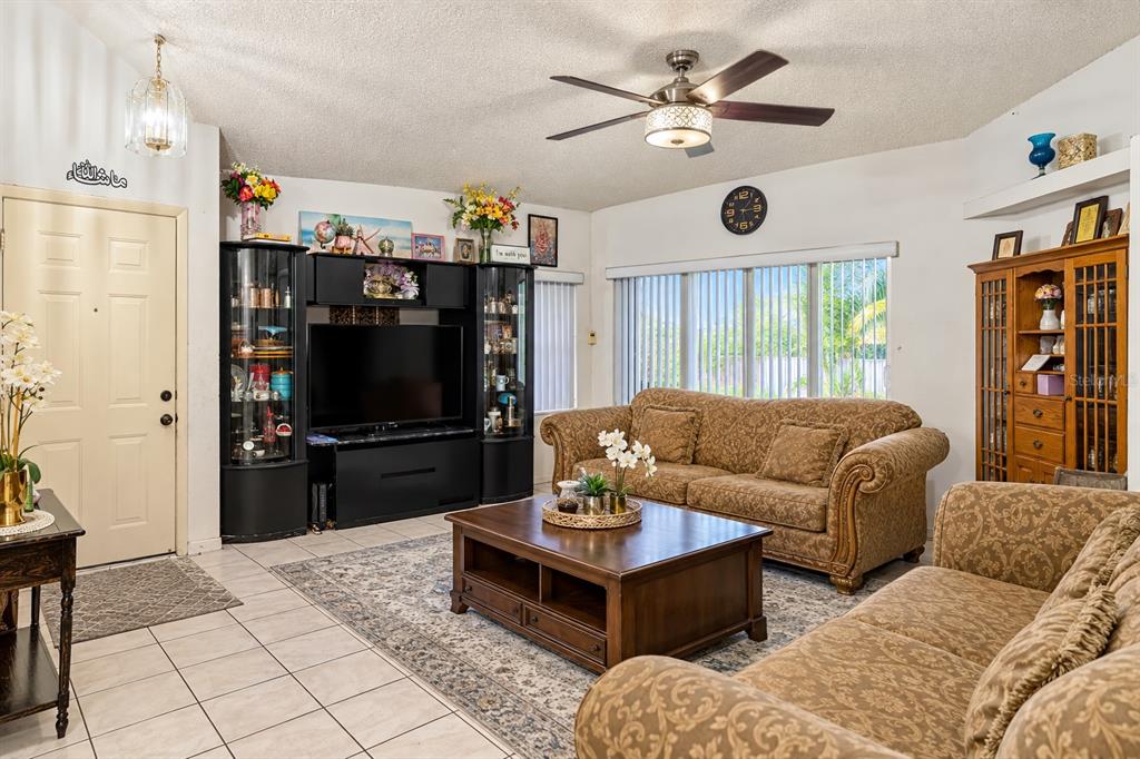 2122 NW 184TH WAY, PEMBROKE PINES, FL — photo 5 of 12
