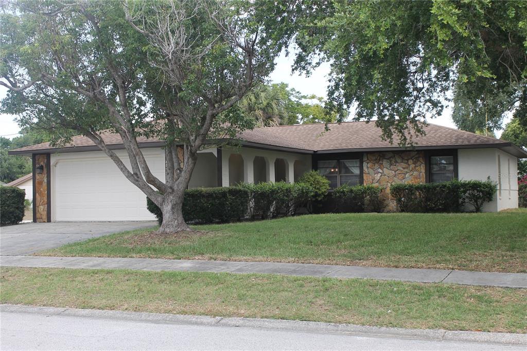 8513 WINTER HAVEN DRIVE