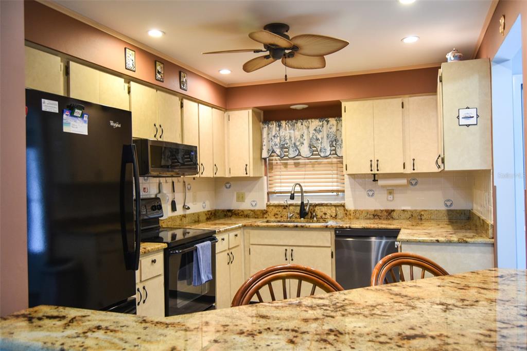 1109 TARTAN DRIVE UNIT B, PALM HARBOR, FL — photo 5 of 21