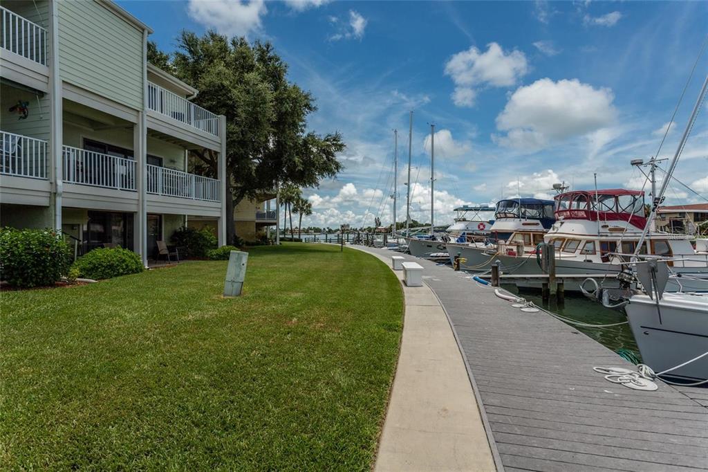 505 SANDY HOOK ROAD UNIT 505, TREASURE ISLAND, FL — photo 4 of 25