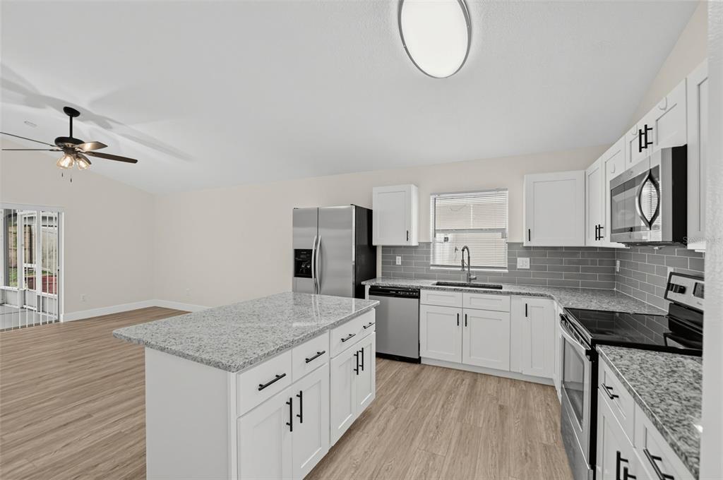 1015 BARTLETT COURT, OVIEDO, FL — photo 3 of 25