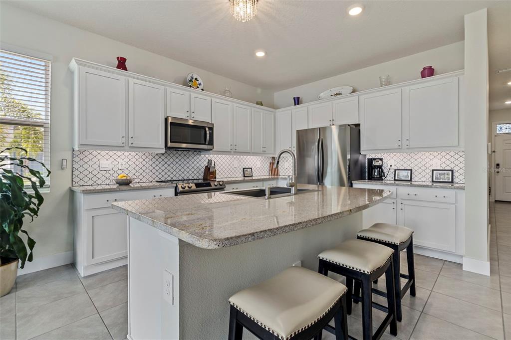 8915 MILESTONE DRIVE, SARASOTA, FL — photo 4 of 30