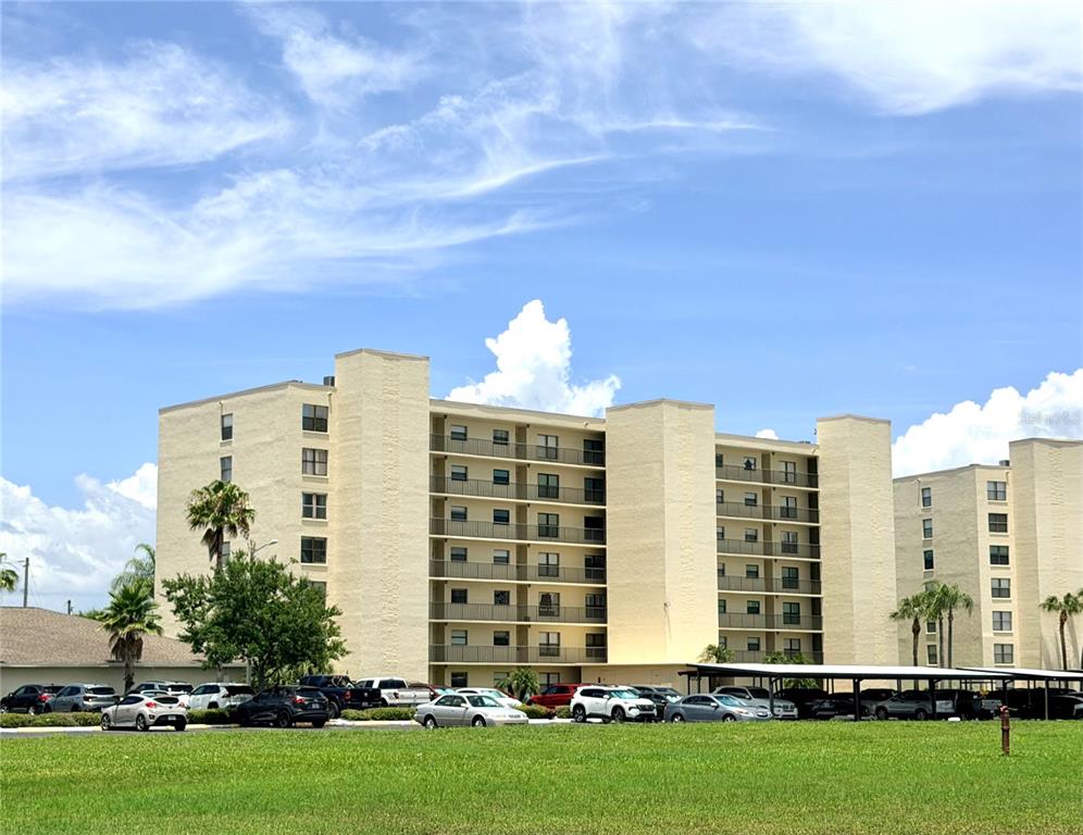 1000 COVE CAY DRIVE UNIT 4D
