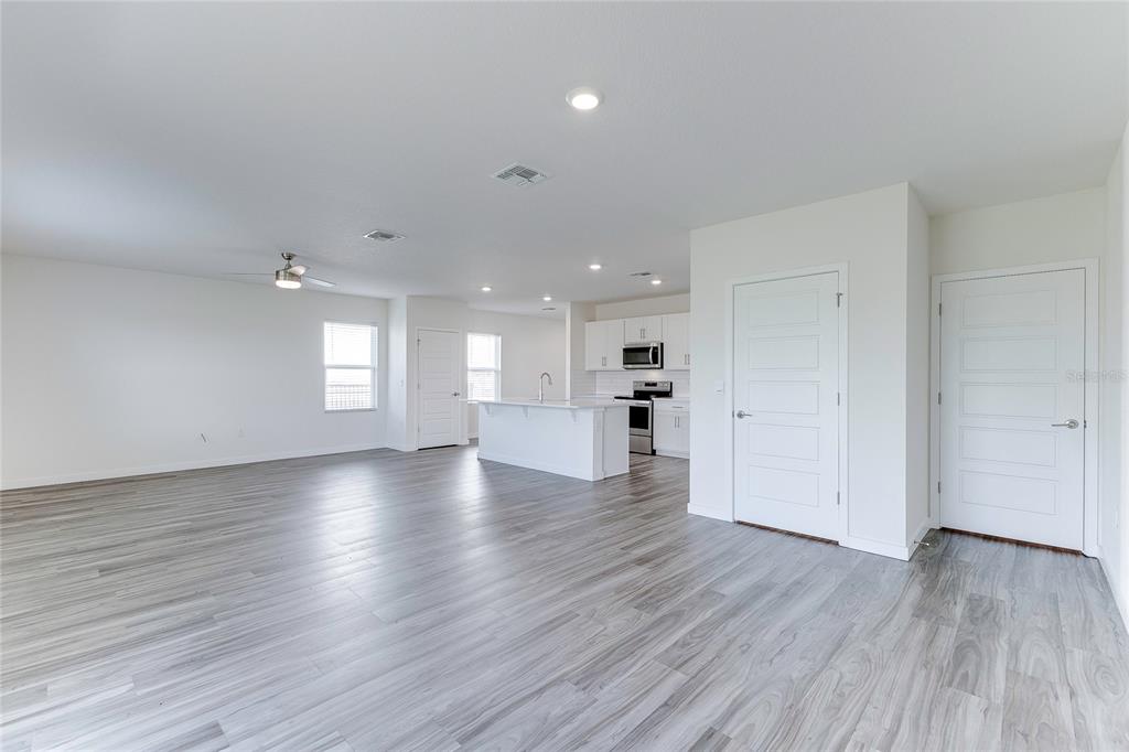 305 TALISI LOOP, ST CLOUD, FL — photo 5 of 23