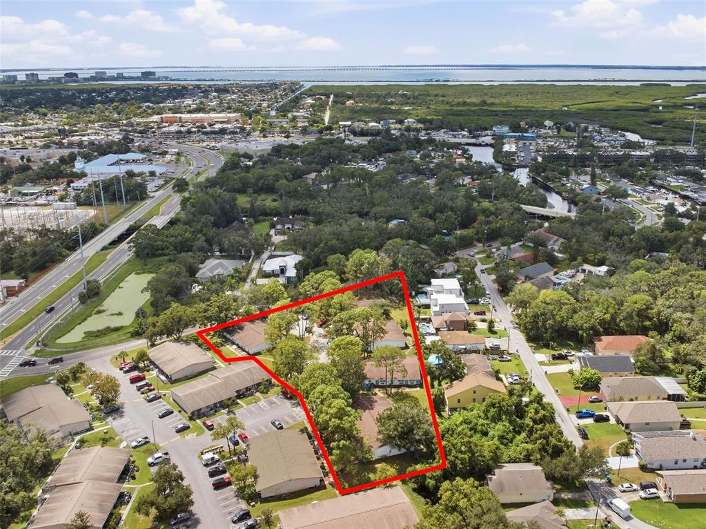 5901 BRYCE LANE, TAMPA, FL — photo 4 of 24