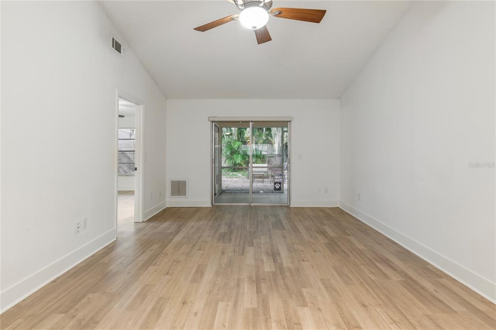 321 DOVER COURT E, SAFETY HARBOR, FL — photo 3 of 35