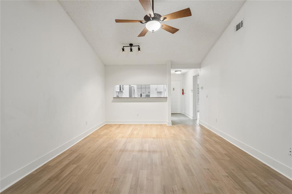 321 DOVER COURT E, SAFETY HARBOR, FL — photo 4 of 35