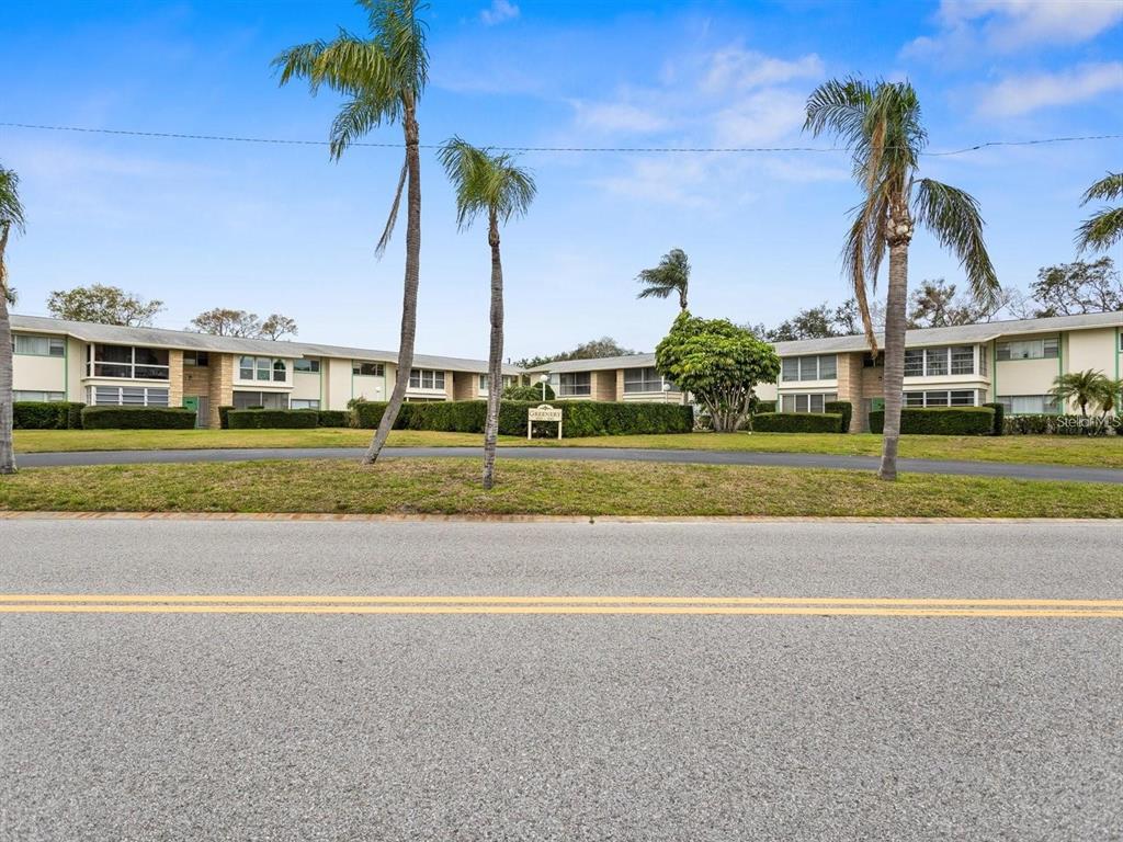8301 BARDMOOR BOULEVARD UNIT 210, SEMINOLE, FL — photo 3 of 24