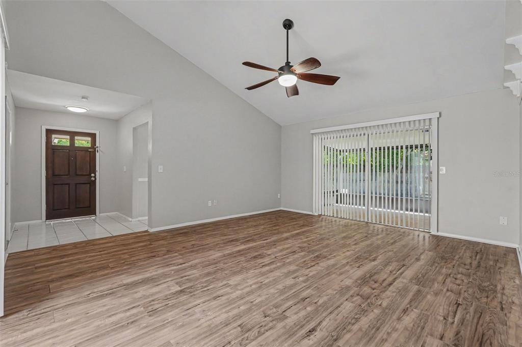 5953 BIRCHWOOD DRIVE, TAMPA, FL — photo 4 of 17