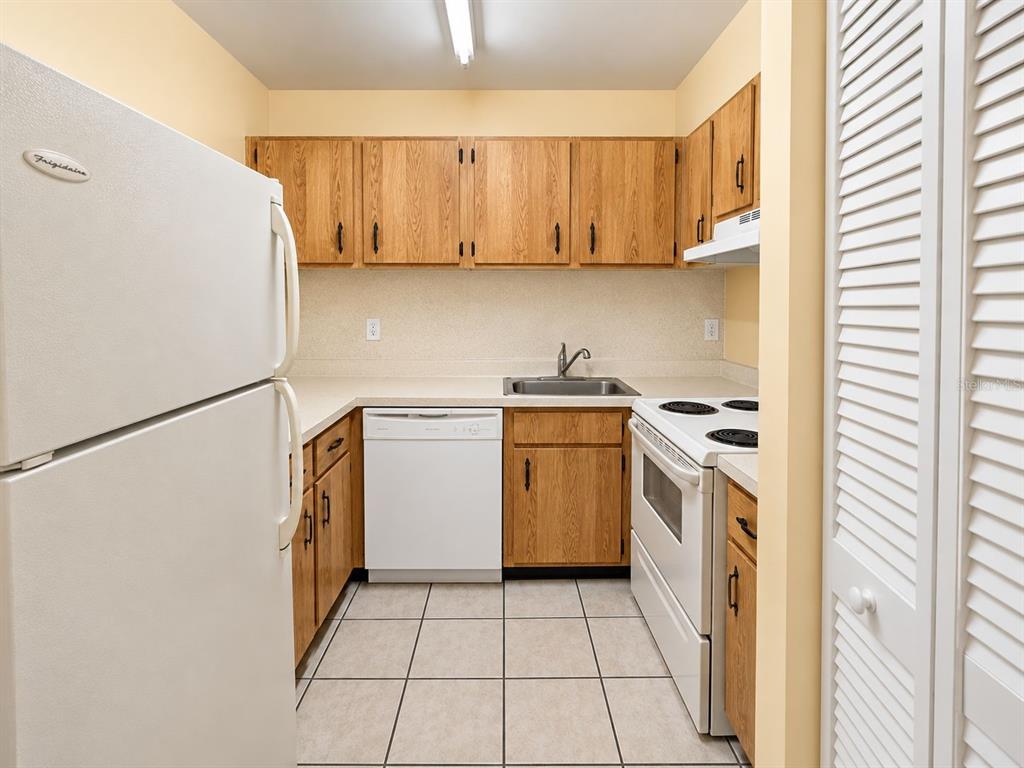 2625 STATE ROAD 590 UNIT 1724, CLEARWATER, FL — photo 3 of 16
