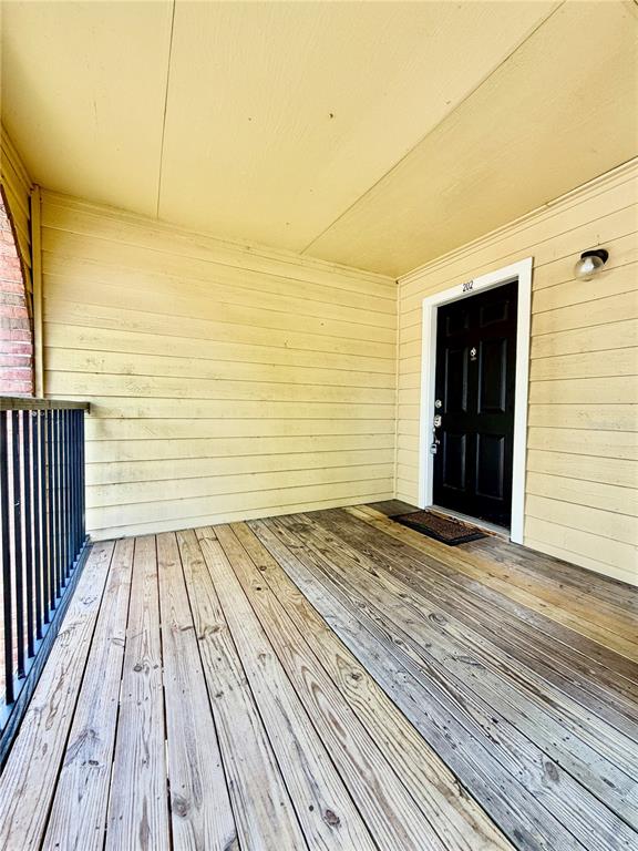 8643 MALLARD RESERVE DRIVE UNIT 202, TAMPA, FL — photo 3 of 30